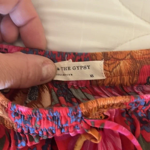 Spell Skirt - Picture 3 of 4